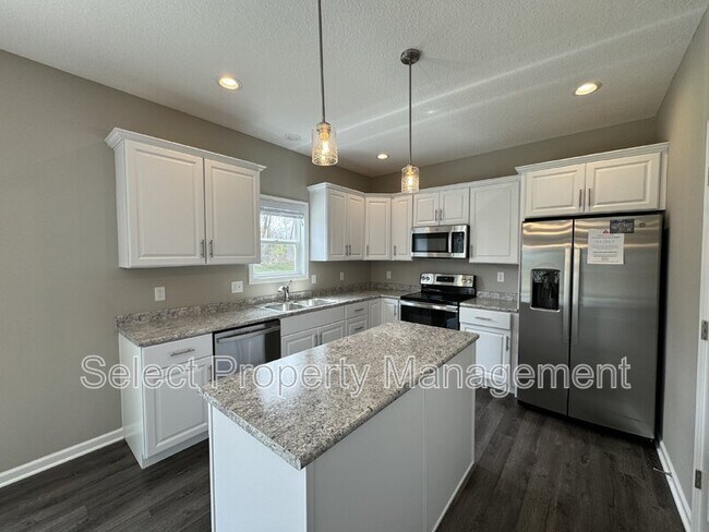 Building Photo - 8225 Catberry Trl