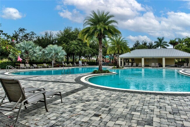 Building Photo - 2612 Blossom Wy