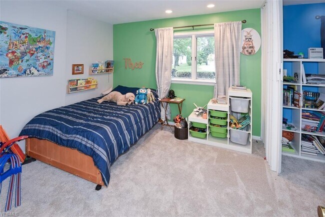 Building Photo - 24735 Twickenham Dr