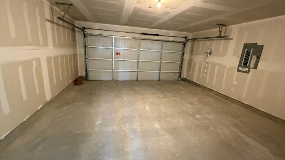 Building Photo - 3157 Burmese St