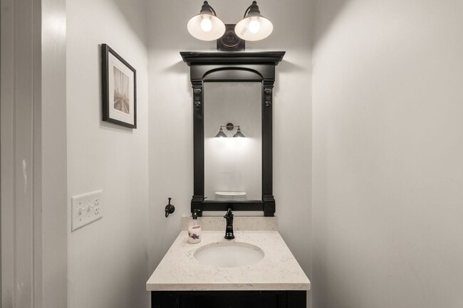 Building Photo - Keystone