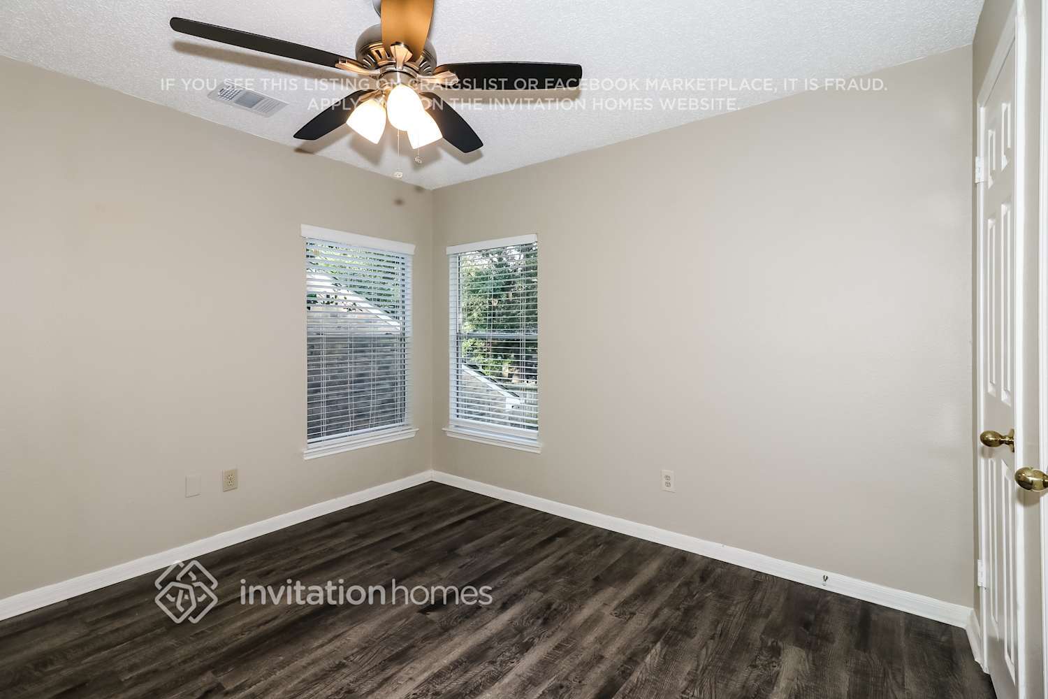 Building Photo - 8919 Village Hills Dr