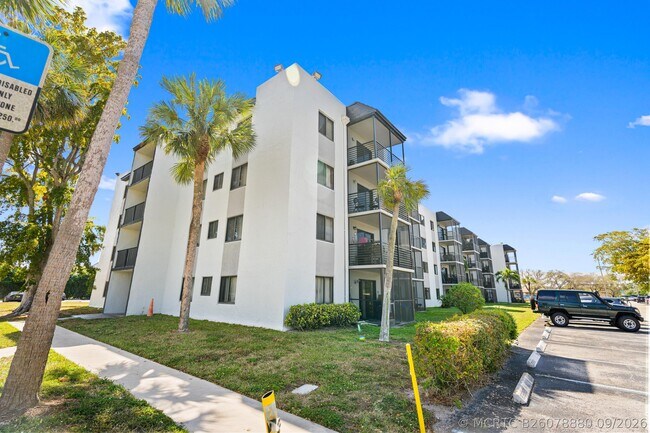 Building Photo - 3700 N Pine Island Rd