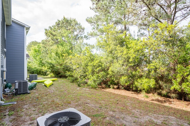 Building Photo - 202 N Stingray Ln