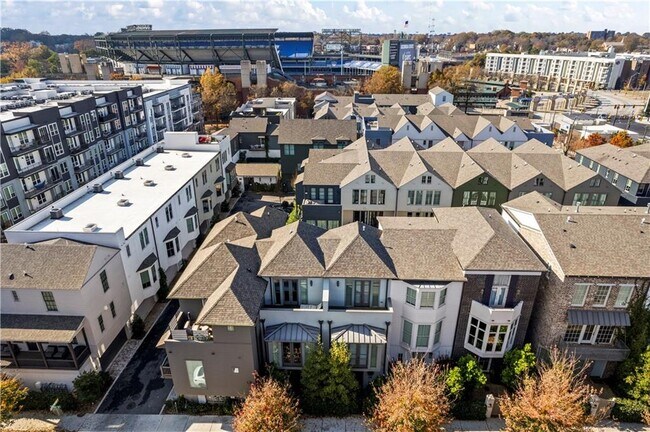 Building Photo - 689 Fraser St SE