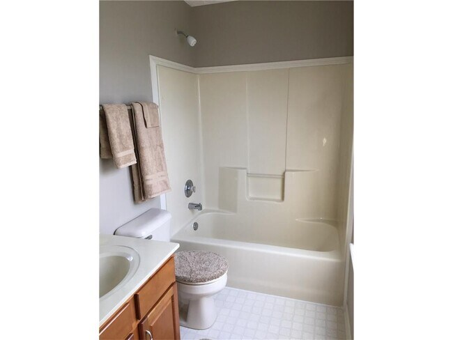 Building Photo - 14313 Harrison Pkwy