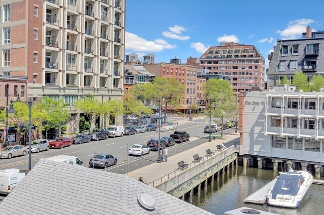 Building Photo - 33 Commercial Wharf