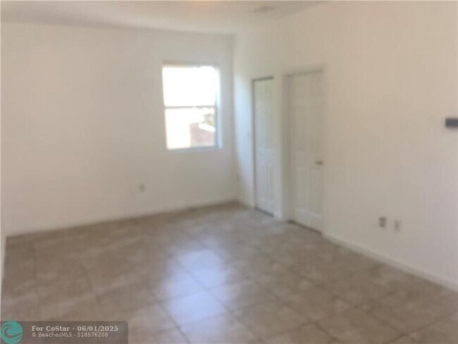 Building Photo - 16954 SW 90th St