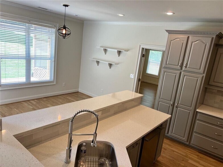Building Photo - 194 Sweetwater Rdg
