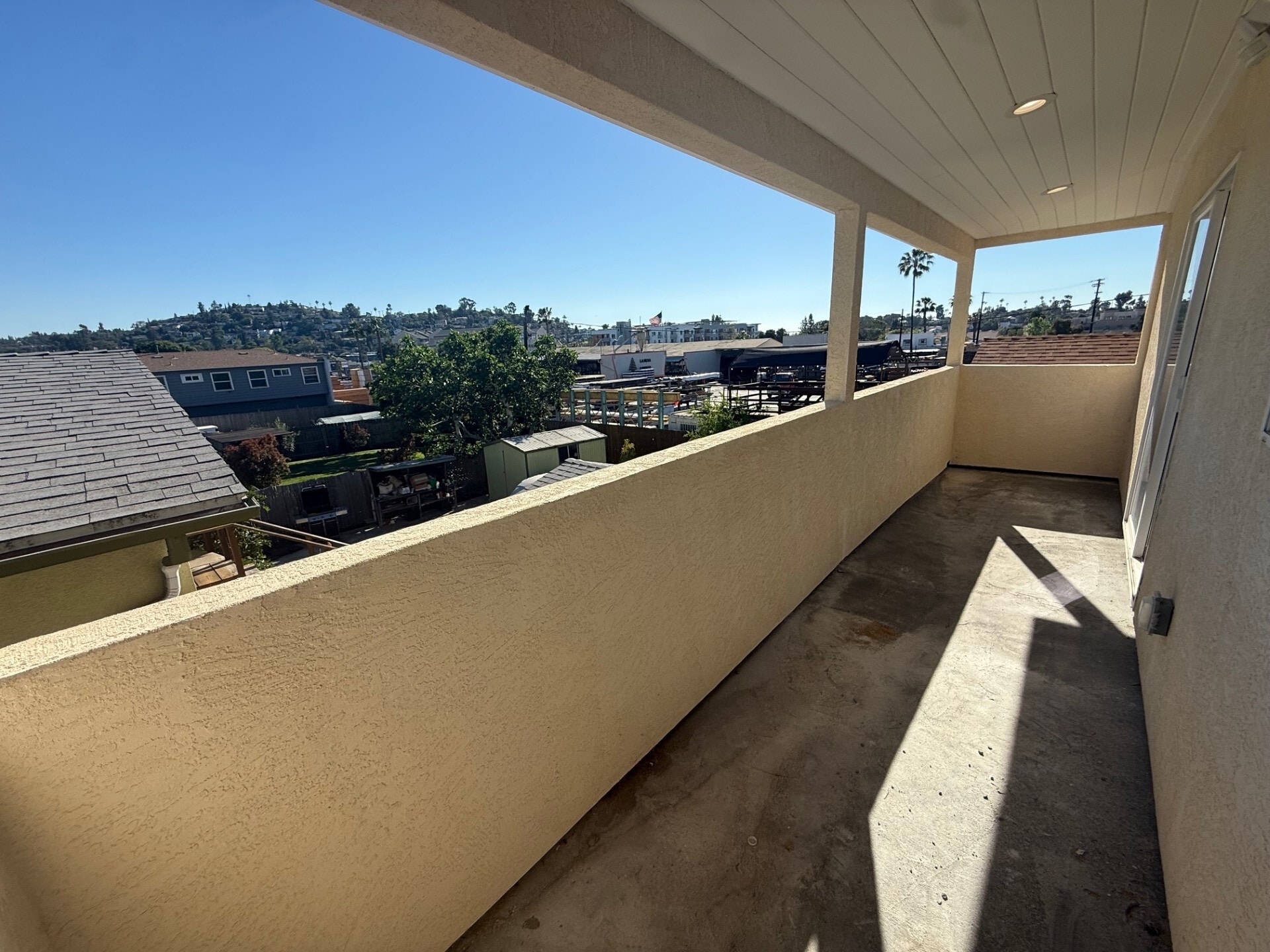 Building Photo - 4860 Palm Ave