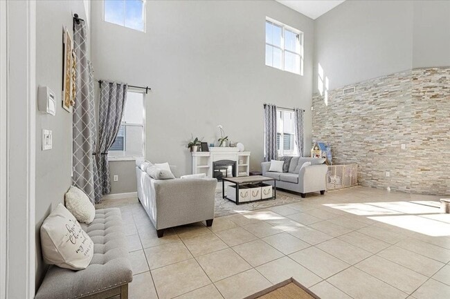 Building Photo - 2316 SW 127th Ave