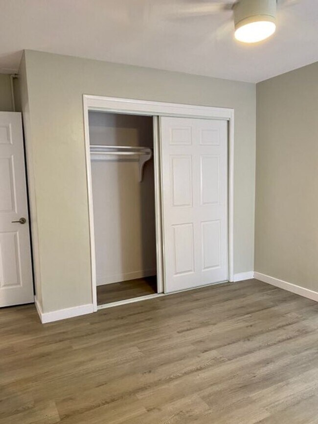 Building Photo - *OPEN HOUSE: 7/12 12:30-1:30PM* 2 BR in Un...