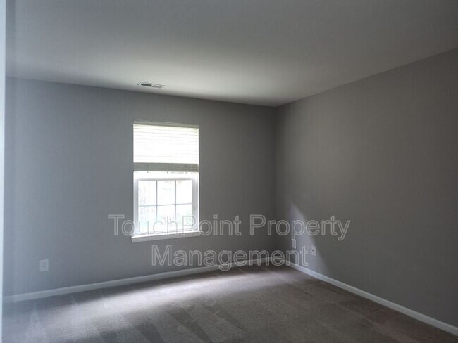 Building Photo - 16121 Long Talon Way