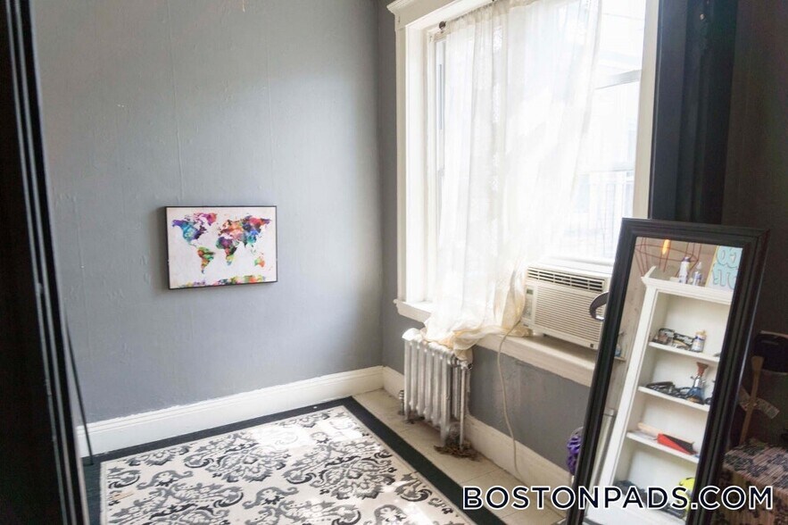Building Photo - 1167 Boylston St