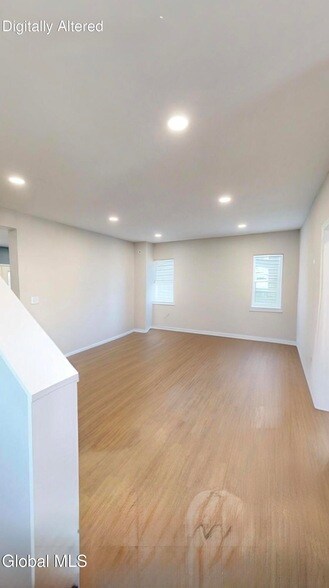 Building Photo - 2208 12th St