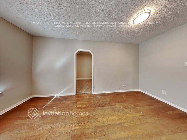 Building Photo - 3325 Hummingbird Ln