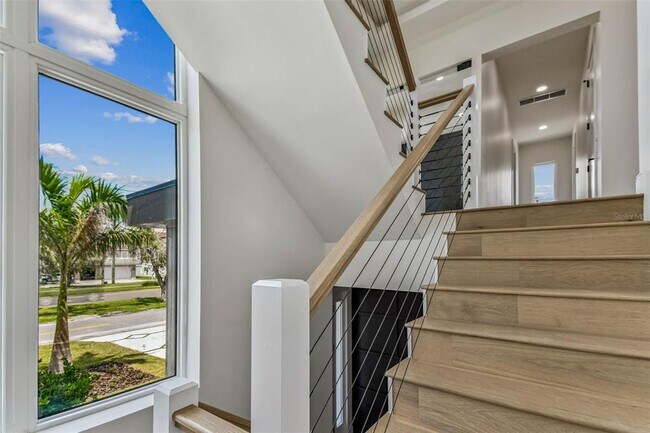 Building Photo - 3 Treasure Ln