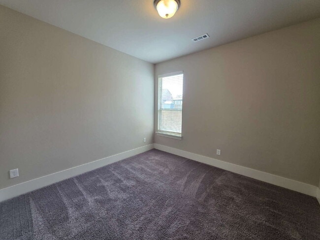 Building Photo - 616 Mill Pond Wy