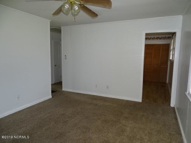 Building Photo - 406 Nelson Dr