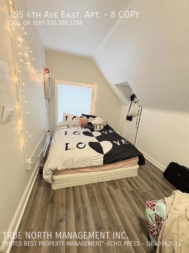 Building Photo - 305 4th Ave E