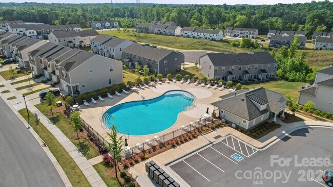 Building Photo - 1330 Falling Acorn Ln