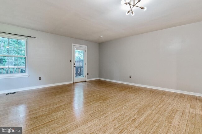 Building Photo - 6414 Old Scotts Ct