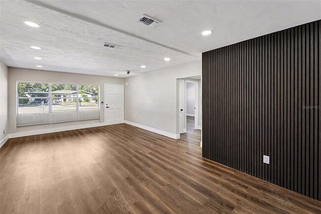 Building Photo - 2169 Dell Ave