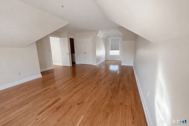 Building Photo - 1707 Summer St