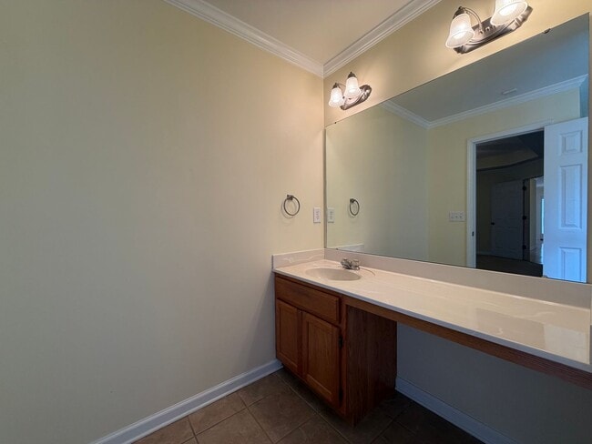 Building Photo - Brick 3/2 House in West Rome- $1,795