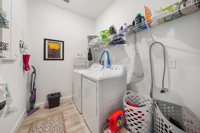 Building Photo - 4787 Navali Dr