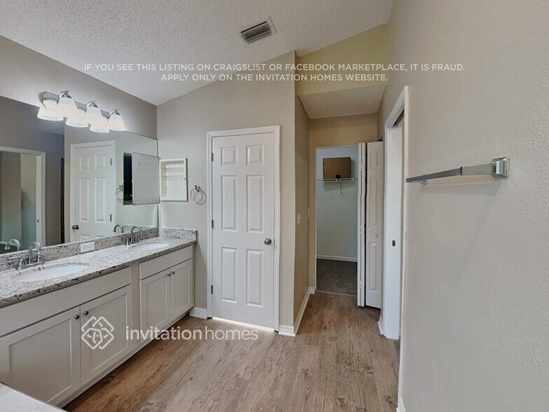 Building Photo - 11929 Lark Song Loop