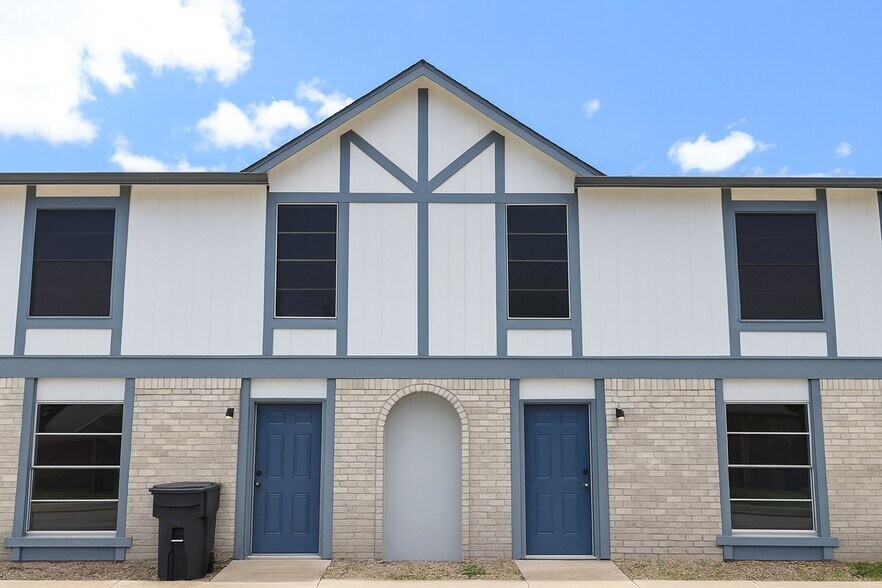 Building Photo - 4505 Hunt Cir
