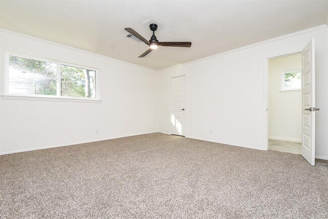 Building Photo - 1010 Woodchurch Ln