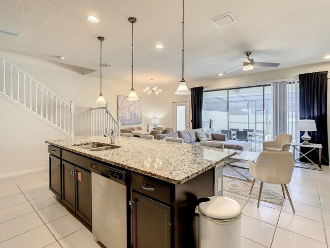 Building Photo - 2404 Tangier Dr