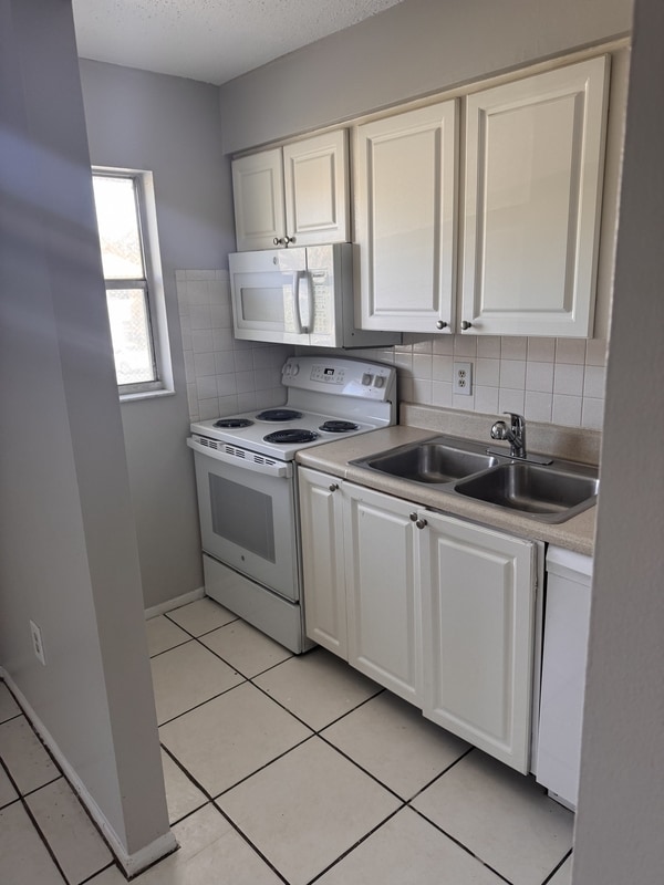 Building Photo - 2481 8th St