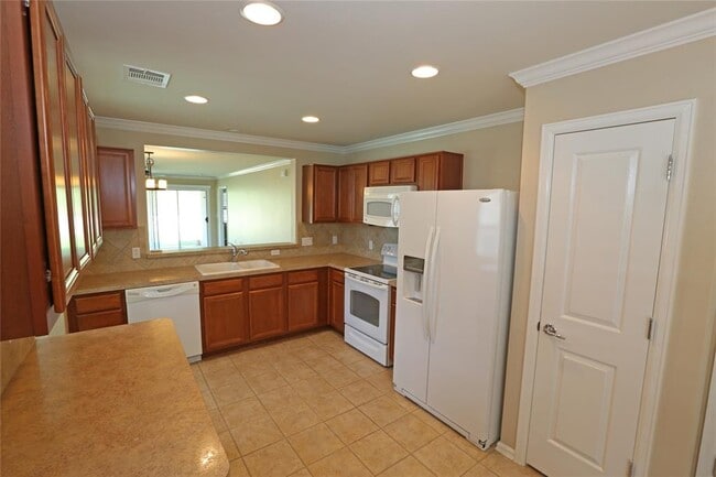 Building Photo - 113 Monument Hill Trail