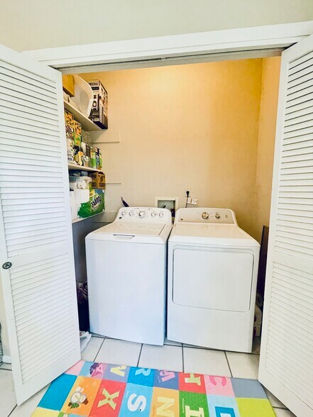 Laundry - 8263 Wednesbury Ln