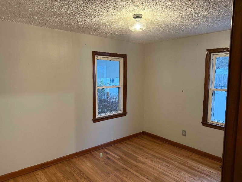 Building Photo - 320 Rosslyn Ave