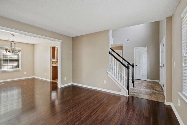Building Photo - Spacious 4-Bedroom Retreat in Fuquay-Varin...