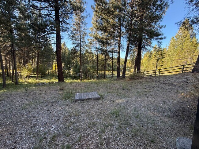 Building Photo - Furnished Riverfront Cabin on the Spring River – 4 Bedrooms, 3 Bathrooms 2,300 sq. ft. | Fully Fu...