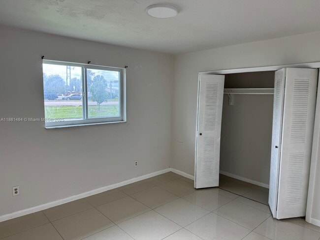 Building Photo - 20923 SW 117th Ave