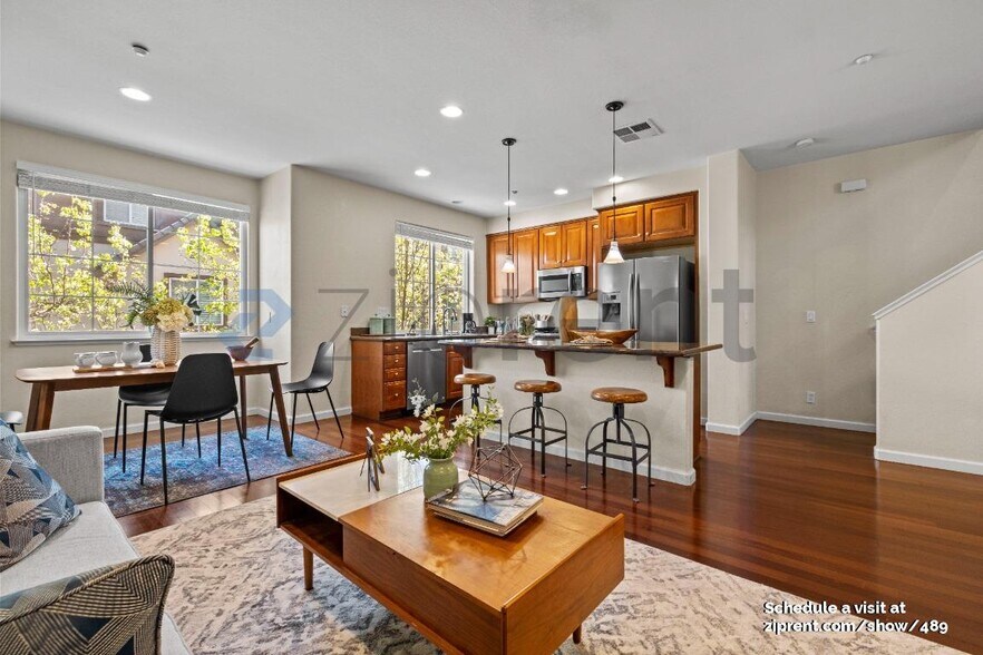 Building Photo - 1013 Carnelian Terrace