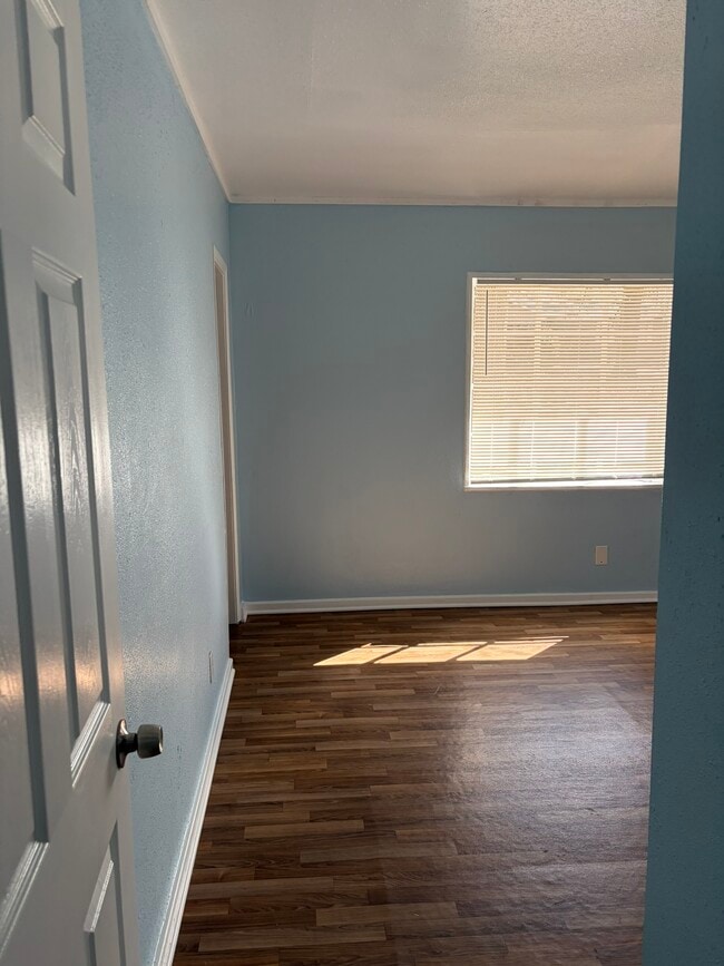 Building Photo - 3155 Shirley Dr