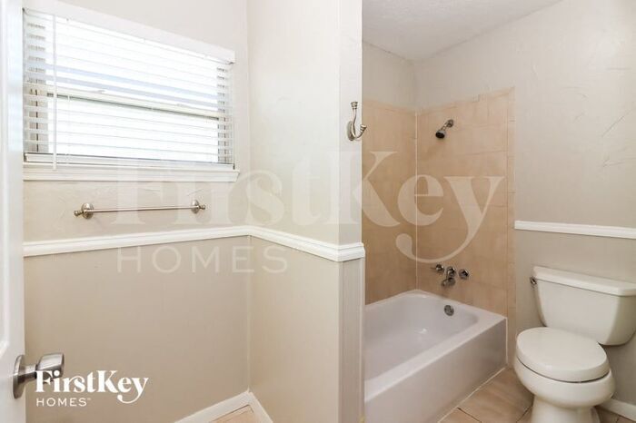 Building Photo - 307 Coronation Dr