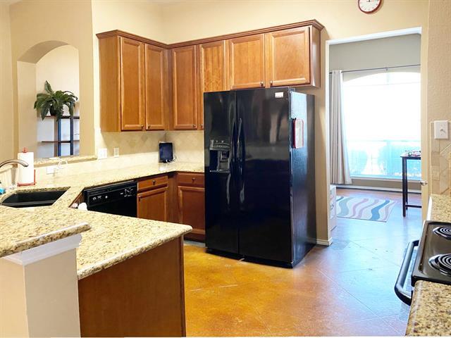 Building Photo - 724 Red Elm Ln