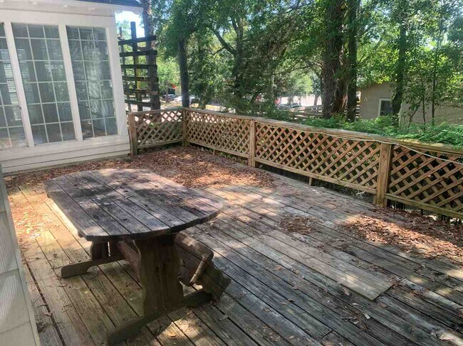 Building Photo - 1607 Jackson Bluff Rd