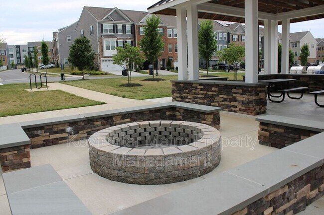 Building Photo - 9818 Ruby Lockhart Blvd