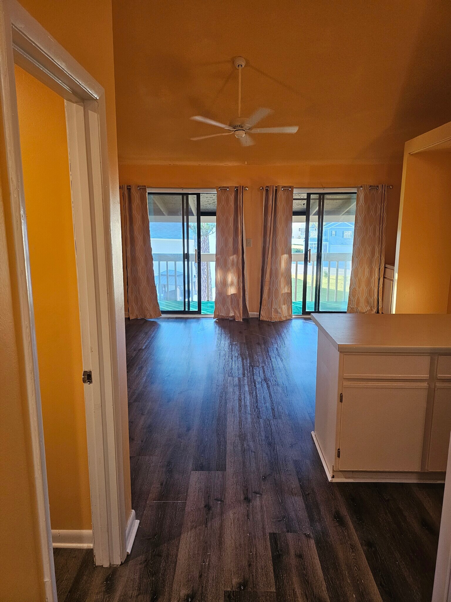 Building Photo - 500 Fairway Village Dr