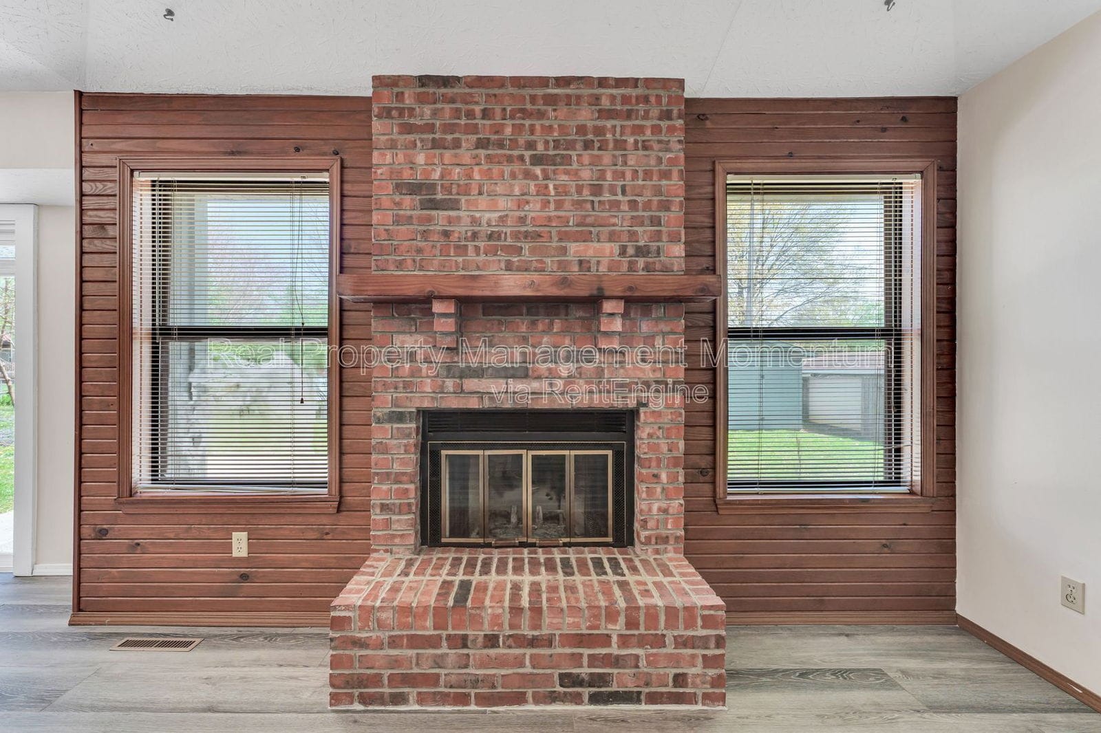 Building Photo - 2240 S Kansas Ave