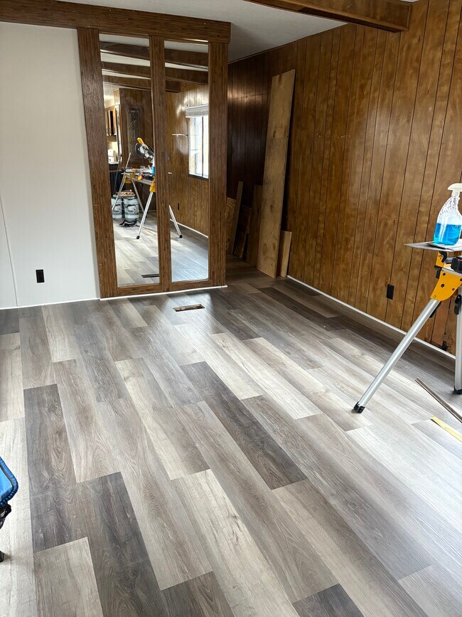 Primary Photo - 304 S Adams St